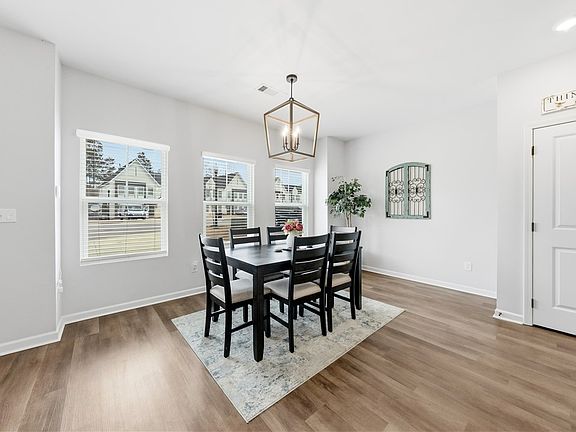5th image of 560 Waterpoint Way