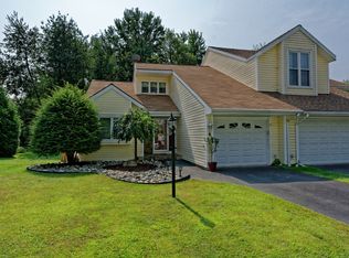 4 Captains Blvd, Waterford, NY 12188