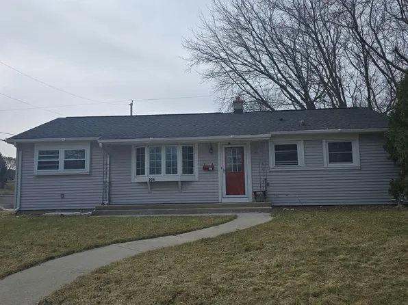 205 N Roger St, Port Washington, WI 53074
