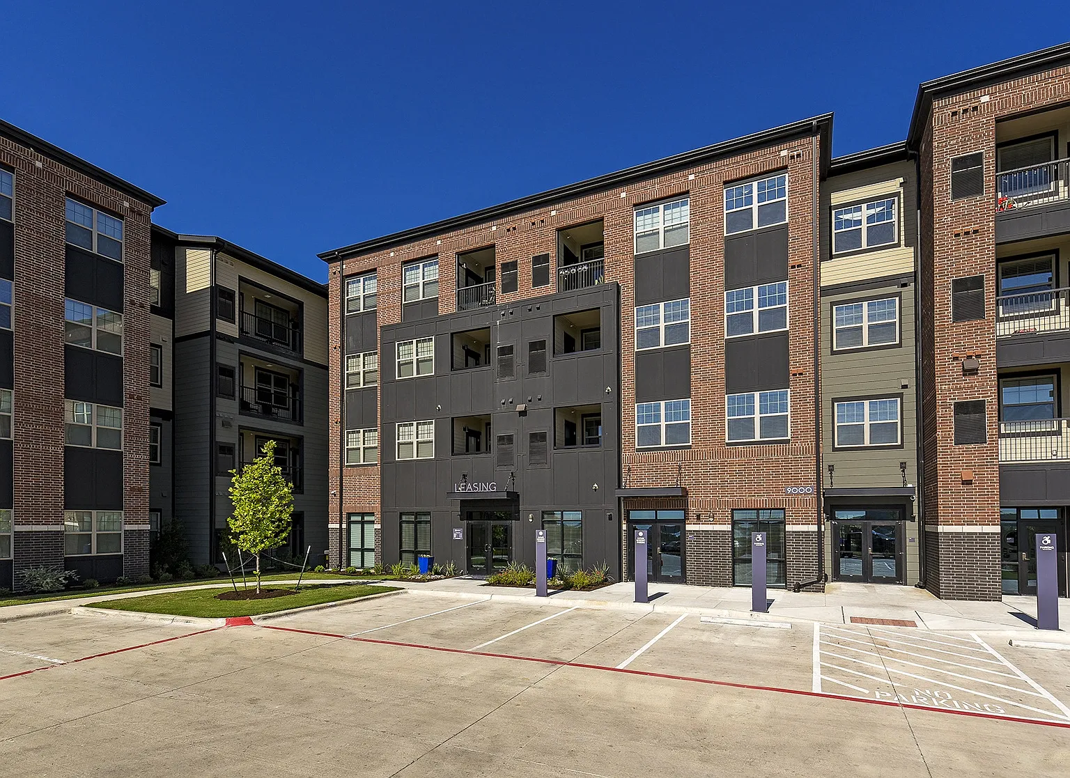 Residences at Decker — Photo 4