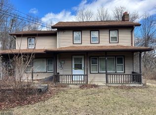 30 Corter Ln, West Milford Twp., NJ 07480