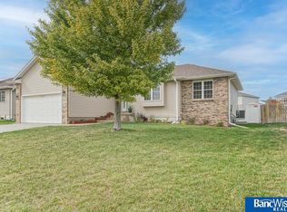 2409 NW 44th St, Lincoln, NE 68528