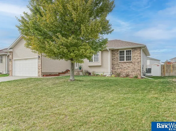 2409 NW 44th St, Lincoln, NE 68528