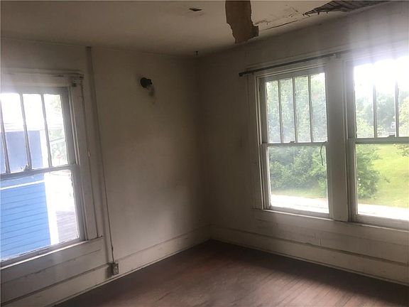 4th image of 3423 N Kenwood Ave