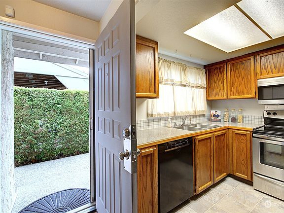 3rd image of 1426 NE 151st Street #A-102