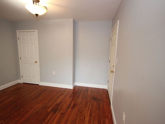 3rd image of 114-118 S Parke St #E