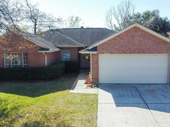 2310 Sherwood Hollow Ln, Kingwood, TX 77339