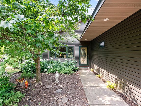 3rd image of 2781 76th St