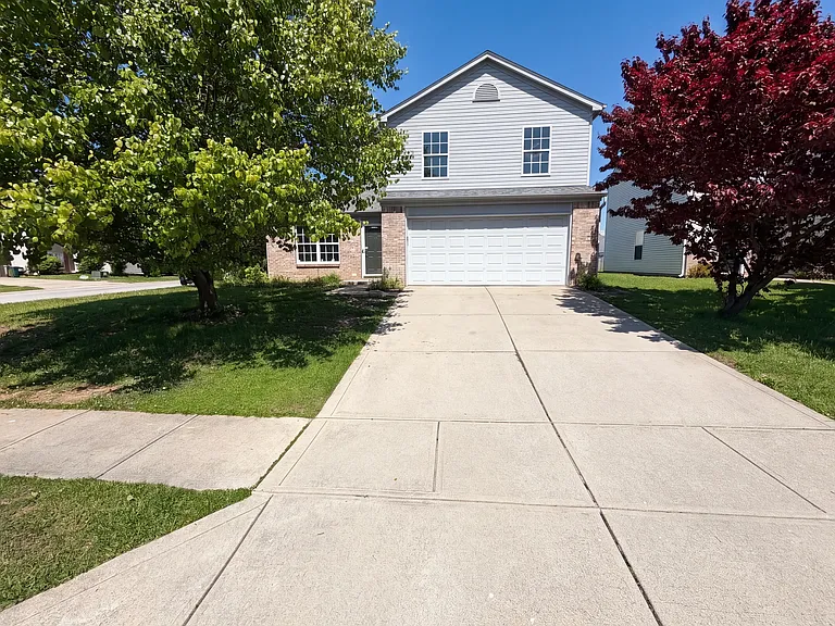 10710 Sedgegrass Dr — Photo 2