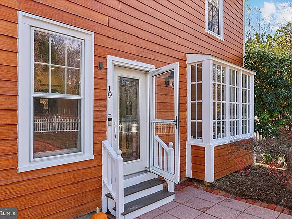 5th image of 19 Walnut Hill Rd