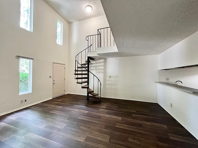 Glenview Apartments — Photo 53