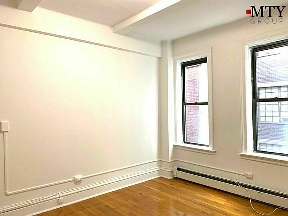 3rd image of 155 E 52nd St #7OG