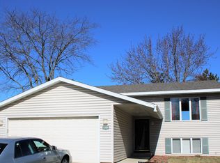 4027 Baffin Ln NE, Rochester, MN 55906