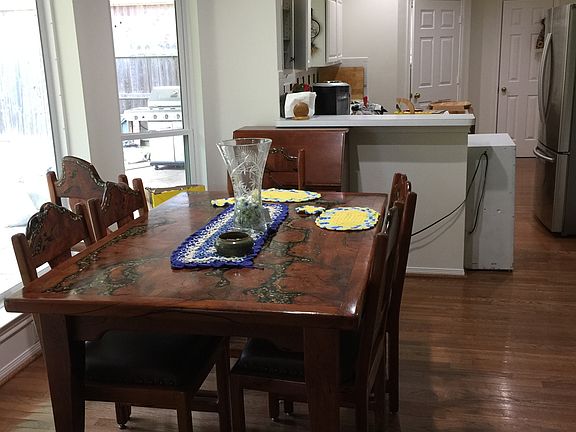 4th image of 3831 Canton Dr