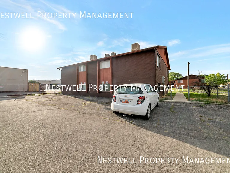 1881 W Lake Park Dr #3 — Photo 30