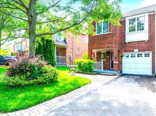 204 Burgess Cres, Newmarket, ON L3X2T9