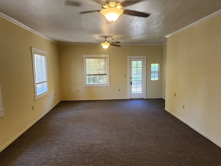 1433 Court St #1-4 — Photo 4
