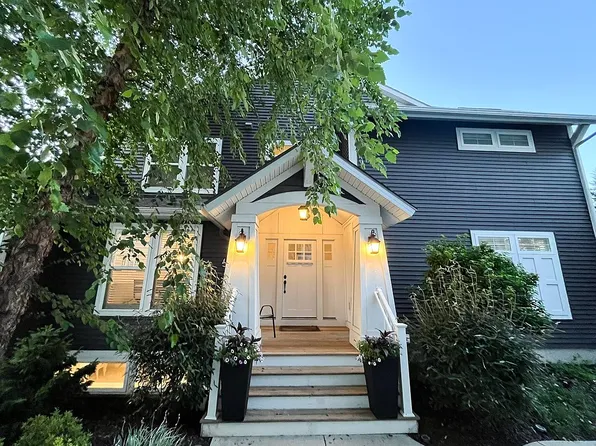 4673 Macatawa Legends Blvd, Holland, MI 49424