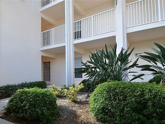 3rd image of 3640 Bal Harbor Blvd #2