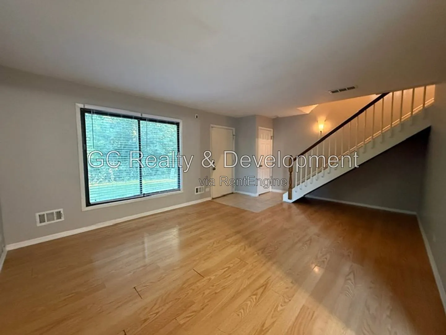 2 bed, 1.0 bath, 950 sqft, $1,850 — Photo 3