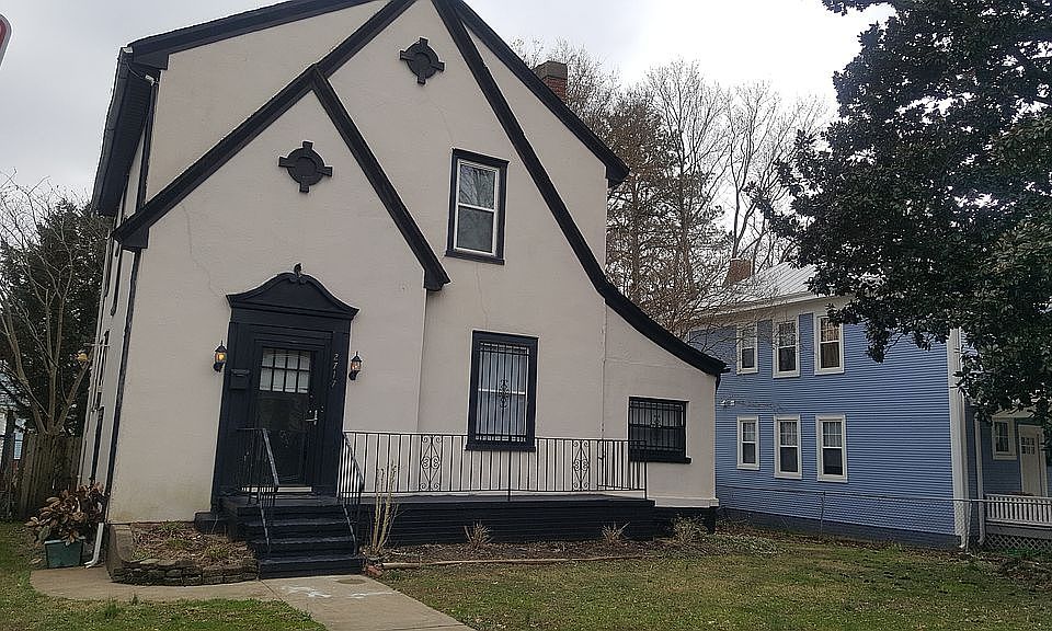1st image of 2717 4th Ave