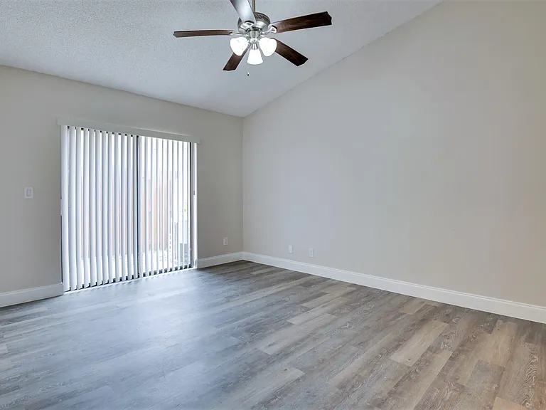 484 Springdale Cir #48D — Photo 17