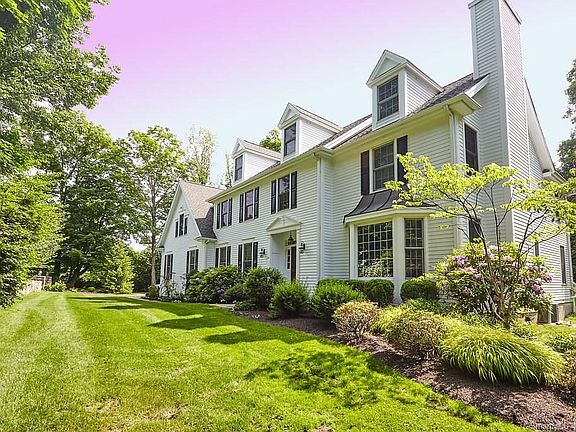 2nd image of 55 Clinton Ave