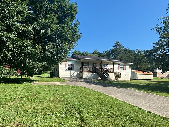 4th image of 1124 Monroe Cir