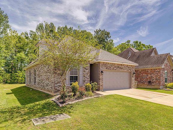 2nd image of 103 Briar Hollow Dr