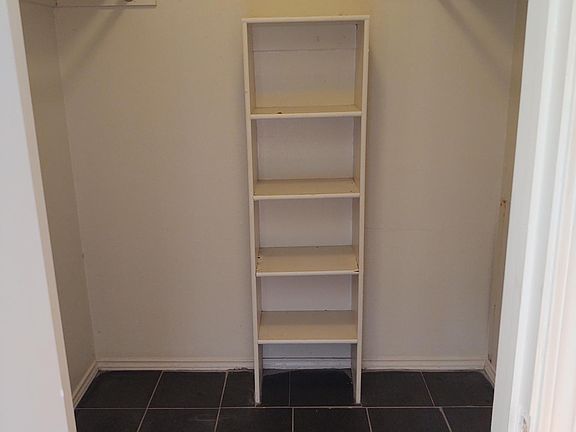 5th image of 1425 E 62nd St APT F