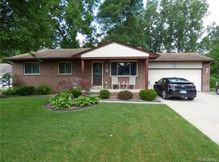 5935 Huff St, Westland, MI 48185
