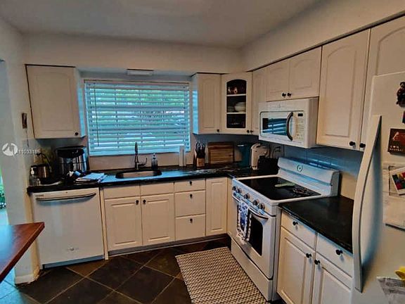 5th image of 2159 NE 122nd St #2159