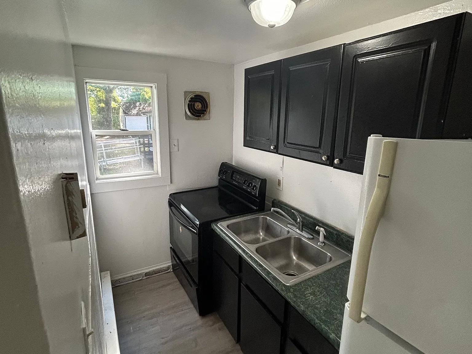 11245 Hall Ave — Photo 4