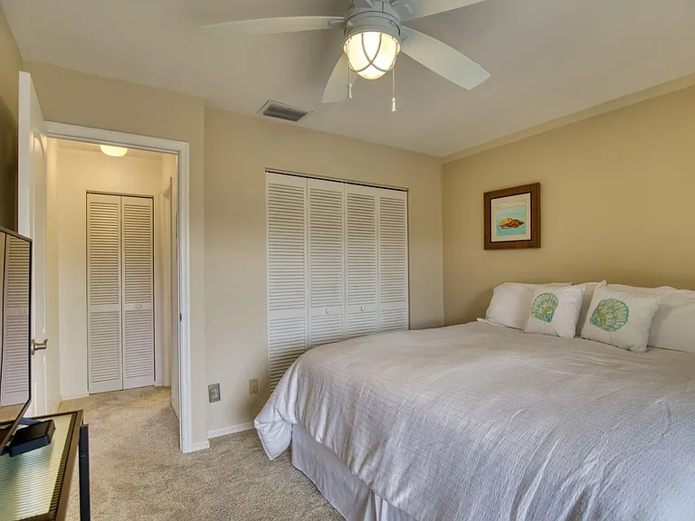 208 Cerromar Way S #26 — Photo 35