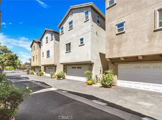 16859 W Balboa Ln, Lake Balboa, CA 91406