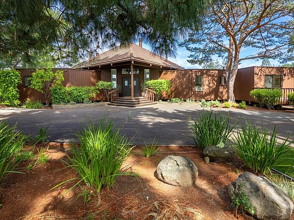 3rd image of 27000 Appaloosa Way