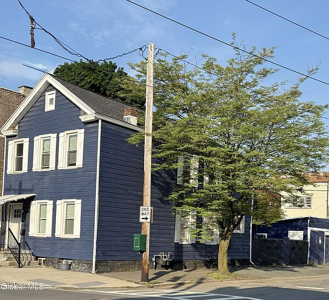 2nd image of 491 2nd Street
