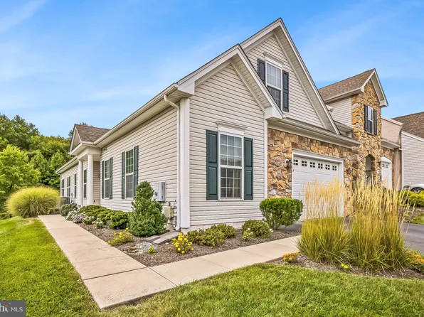 1653 Village Ave, Garnet Valley, PA 19060