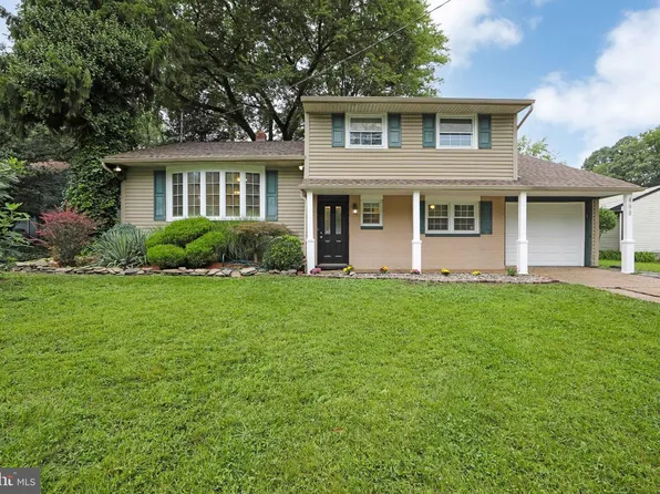 405 Narragansett Dr, Cherry Hill, NJ 08002