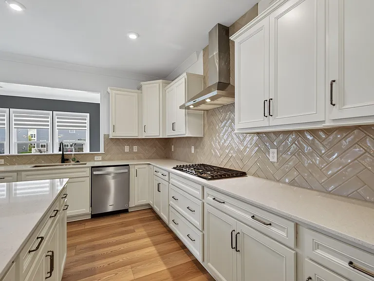 12216 Hollinhope Dr — Photo 24
