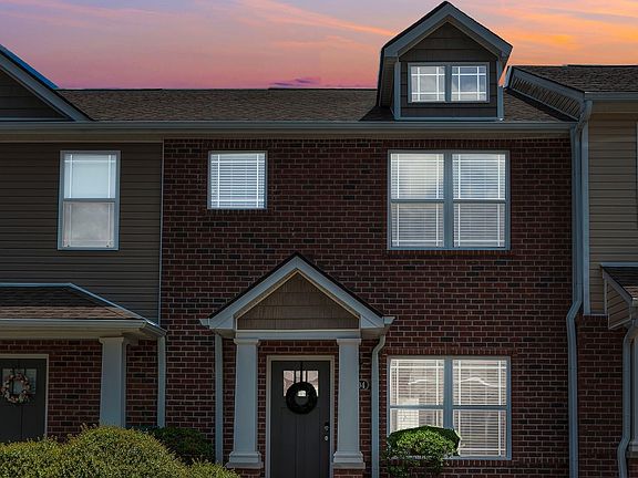 4th image of 4004 Currant Ct
