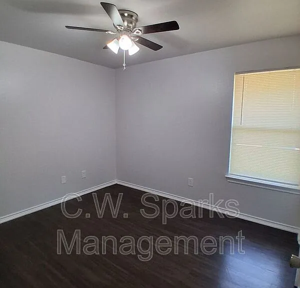 13651 Biggs St — Photo 11