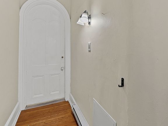 4th image of 801 N 26th St Floor 2