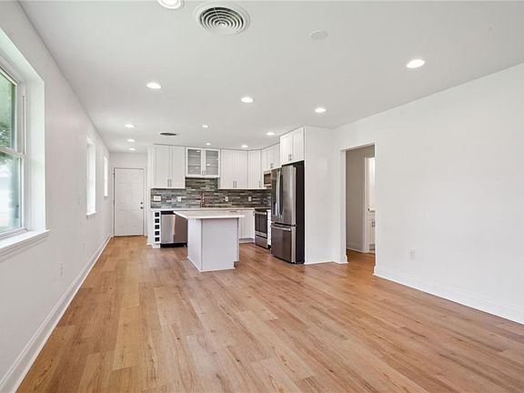 4th image of 6928 Argonne Blvd