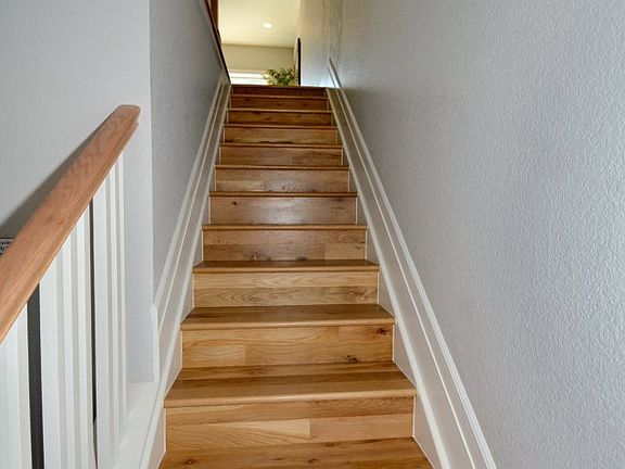5th image of 962 W Elm St #5