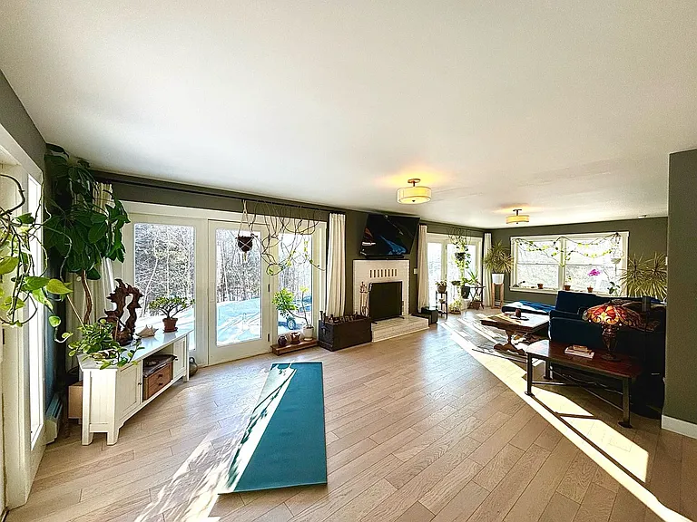 391 Canton Rd — Photo 5
