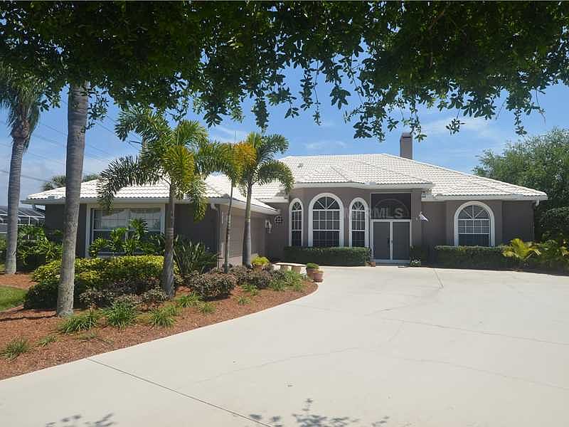 1st image of 1036 Ruisdael Cir