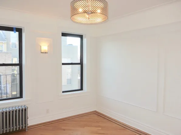 246 15th Street image 11 of 24