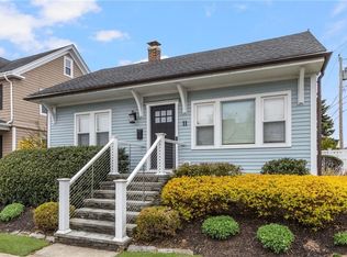 11 Eustis Ave, Newport, RI 02840