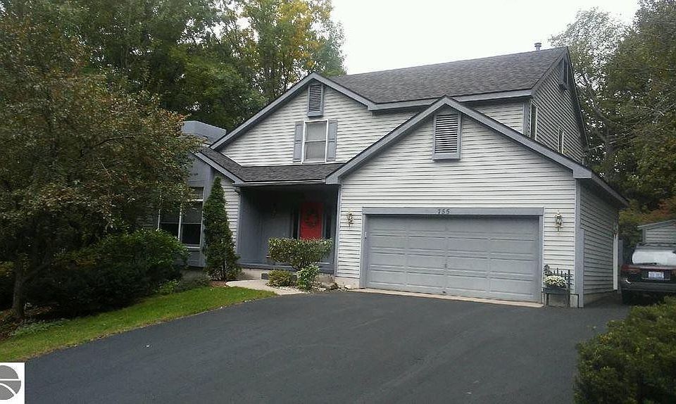 1st image of 755 Huron Hills Dr